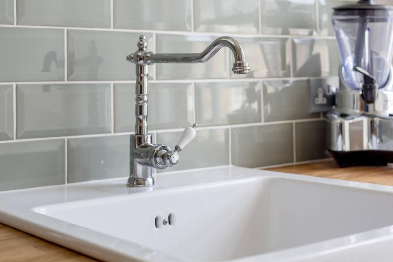 אדינבורו Joivy Stylish Apt In Trendy New Town Location מראה חיצוני תמונה