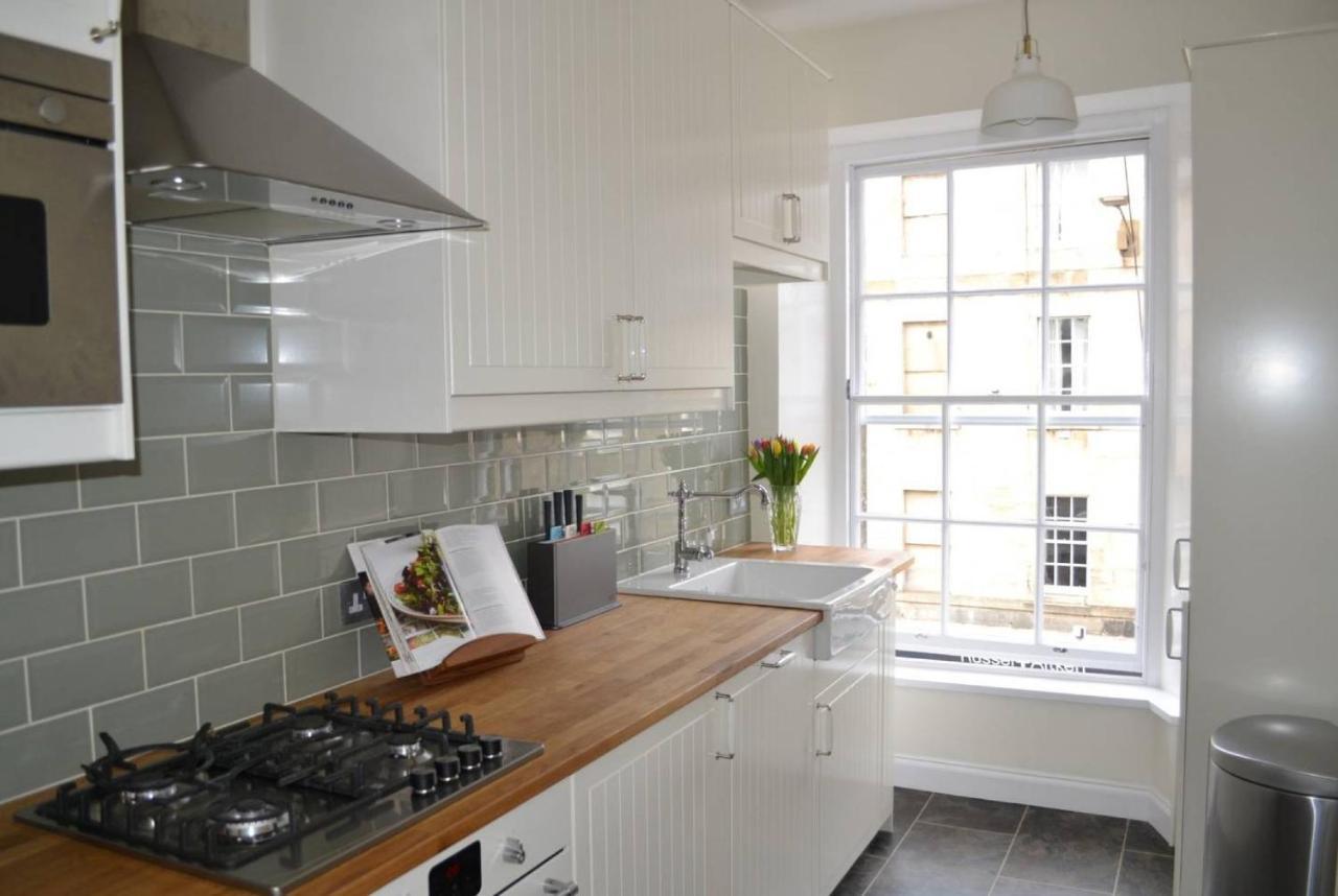 אדינבורו Joivy Stylish Apt In Trendy New Town Location מראה חיצוני תמונה